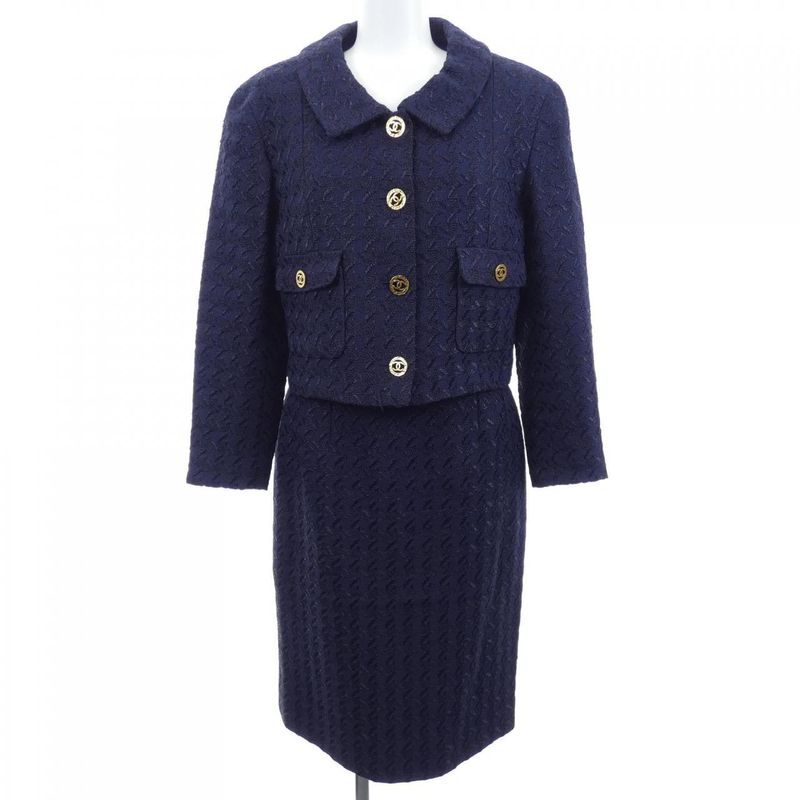 Vintage Chanel 18862327 Setup