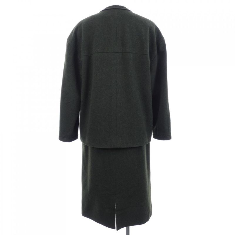 Vintage Chanel 20219 Setup