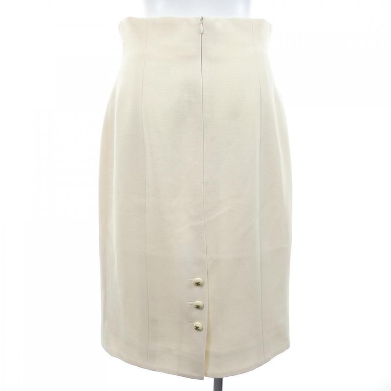 Vintage Chanel P04436v03875 95C Suit