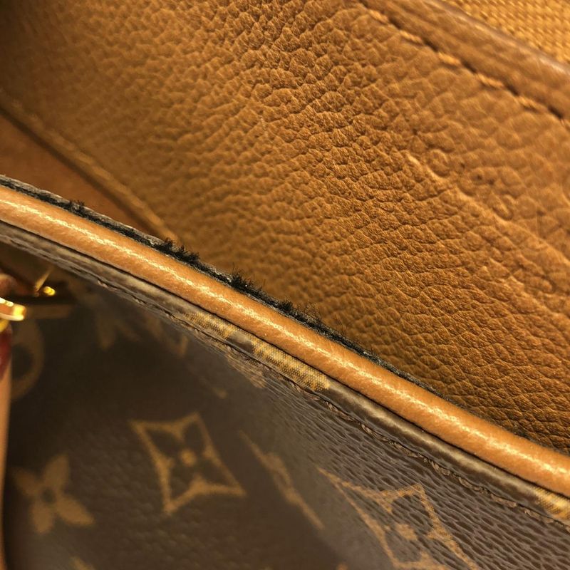 Louis Vuitton Monogram Pallas M40907 Bag