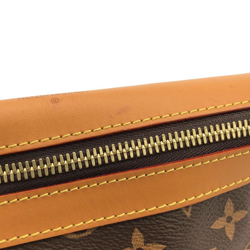 Louis Vuitton Monogram Saumur Messenger PM M44879 Shoulder Bag