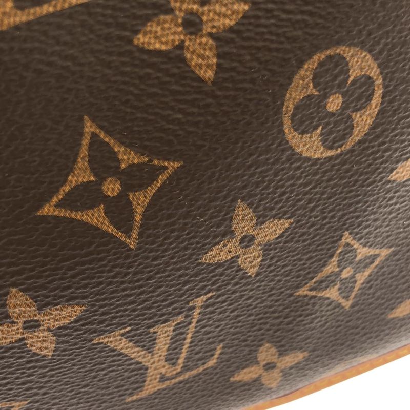 Louis Vuitton Monogram Saumur Messenger PM M44879 Shoulder Bag