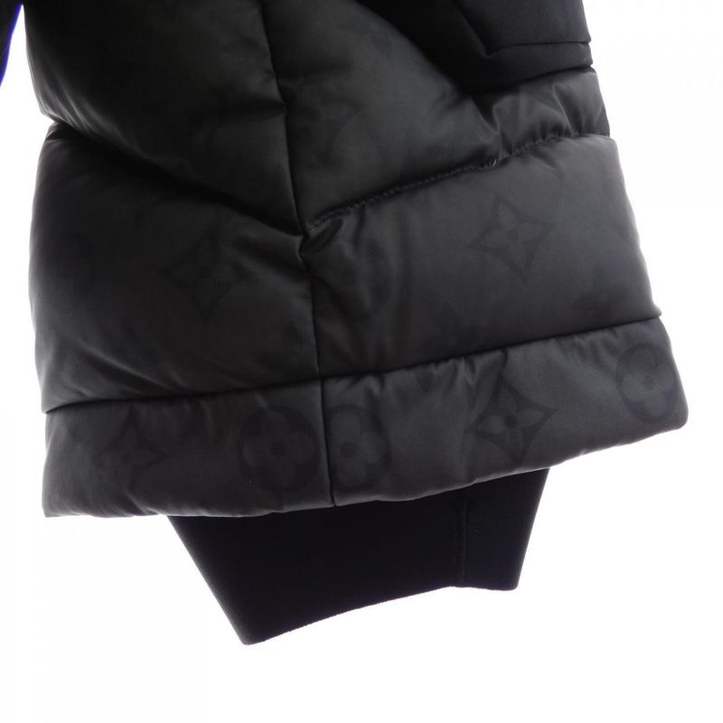 Louis Vuitton 2054 Heat Reactive Puffa Hmb23fi64 Down Jacket