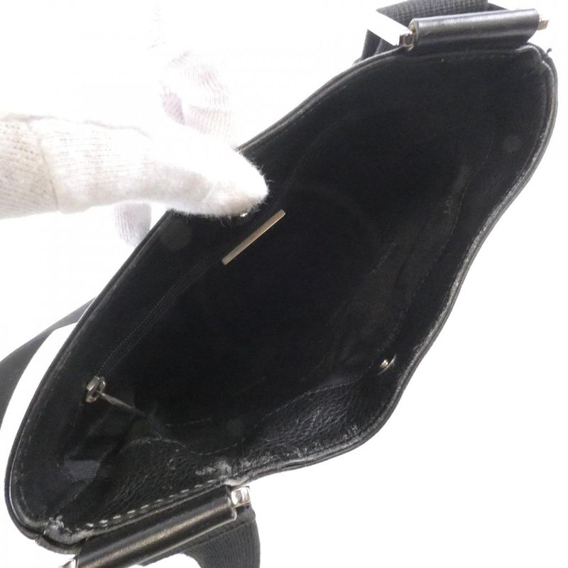 Loewe 311 62 012 Shoulder Bag