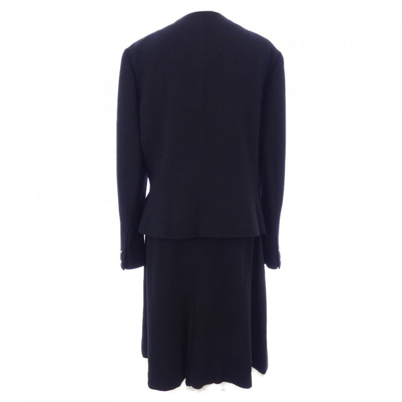 Chanel 04 P Suit Vintage