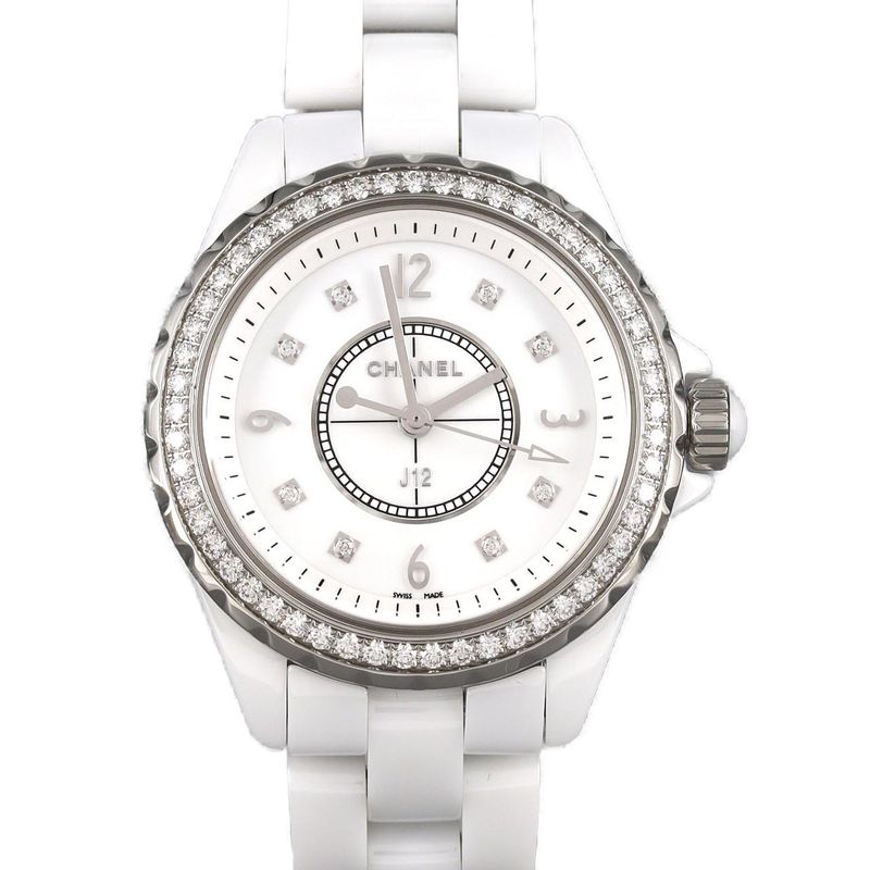 Chanel J12 33mm (1.30in) Ceramic D･8P H3110 Ceramic Quartz
