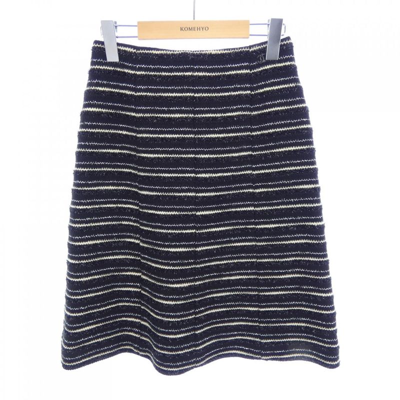 Vintage Chanel P19873v11554 02A Skirt