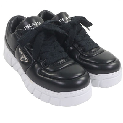 Prada 2ee386 Fly Block Padded Nappa Leather Triangle Logo Triangle Plate Low