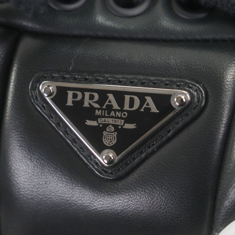 Prada 2ee386 Fly Block Padded Nappa Leather Triangle Logo Triangle Plate Low