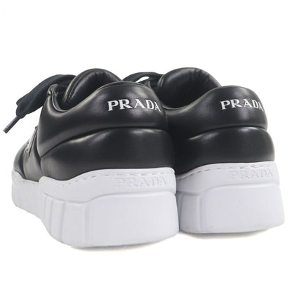 Prada 2ee386 Fly Block Padded Nappa Leather Triangle Logo Triangle Plate Low