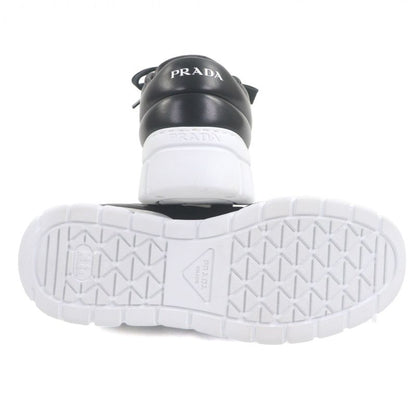 Prada 2ee386 Fly Block Padded Nappa Leather Triangle Logo Triangle Plate Low