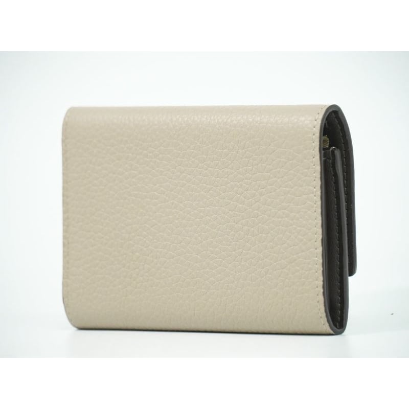 Louis Vuitton Portefeuille Capucines Taurillon Leather Fold Wallet