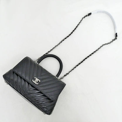 Chanel Coco Handle XS Chevron A92990 Calfskin Shoulder Bag Black Hand