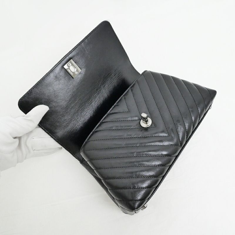 Chanel Coco Handle XS Chevron A92990 Calfskin Shoulder Bag Black Hand