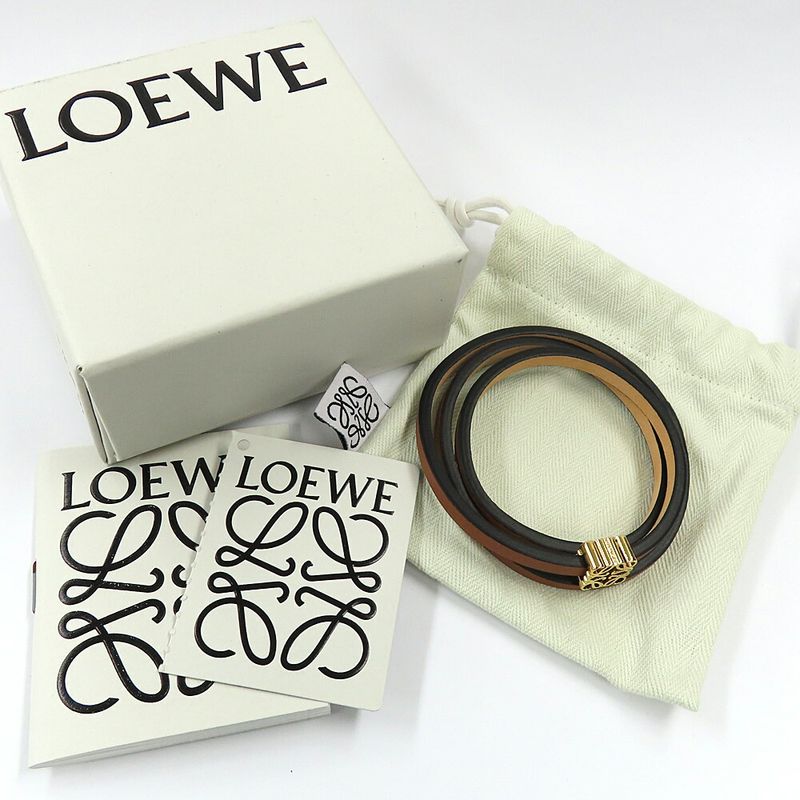 Loewe Anagram Twist Bangle M Cuff Tan X Gold J920240x17 Accessory