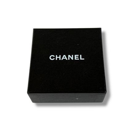 Chanel Coco Mark Black Lipped Pearl Bracelet Plastic Coco Mark Gunmetal Style
