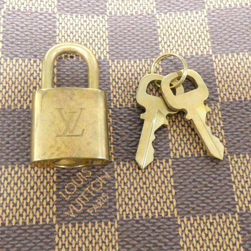 Louis Vuitton Damier Chelsea Shoulder Bag