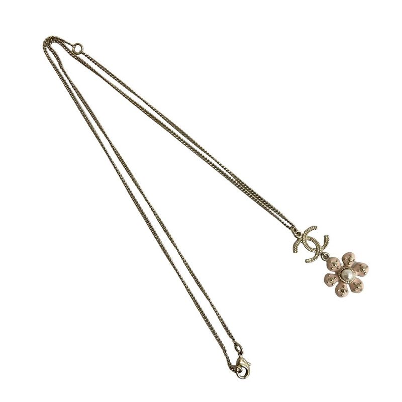 Chanel Coco Mark Flower Motif GP Fake Pearl Necklace Pendant 18BC