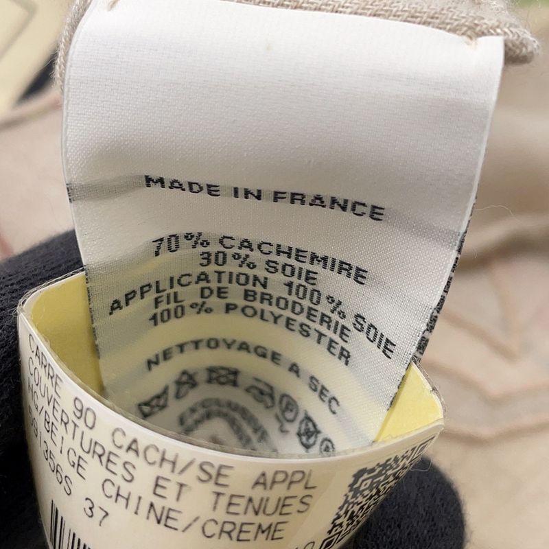 Hermes Scarf Carre 90 Appl Couvertures ET Tenues Cashmere Silk Mastic Natural Multicolor