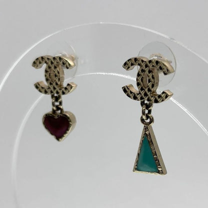 Chanel CC Logo Earrings Gold Triangle