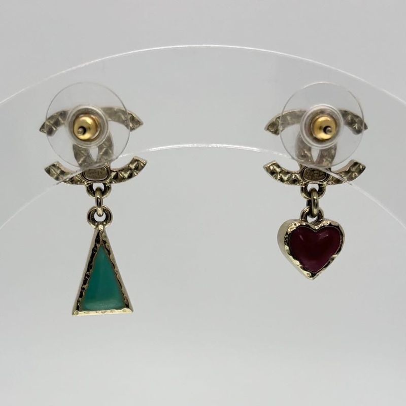 Chanel CC Logo Earrings Gold Triangle