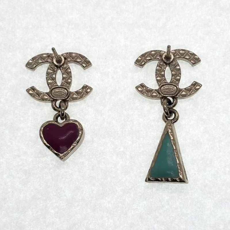 Chanel CC Logo Earrings Gold Triangle