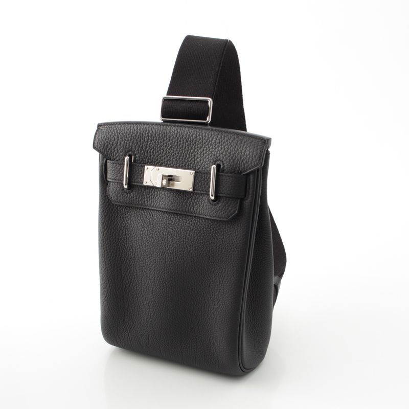 Hermes 2023 B Kelly Akkado PM Togo One Shoulder Body Bag Black Silver Hardware