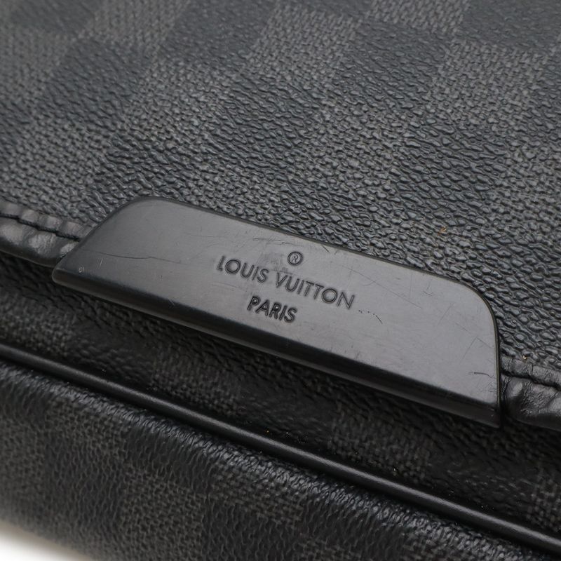 Louis Vuitton Damier Graphite Daniel MM Messenger Bag Shoulder Bag Crossbody