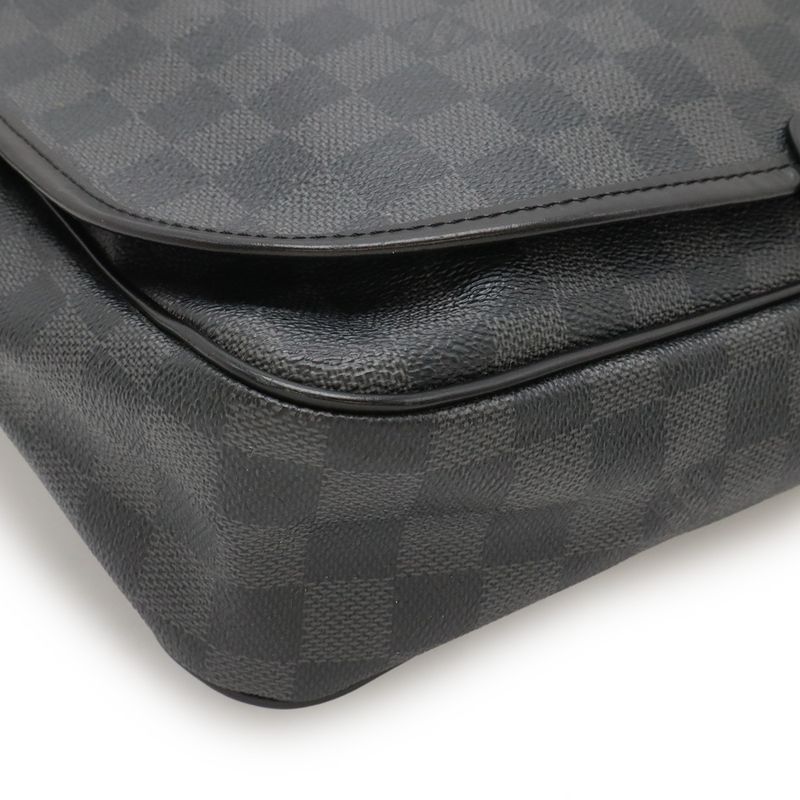 Louis Vuitton Damier Graphite Daniel MM Messenger Bag Shoulder Bag Crossbody