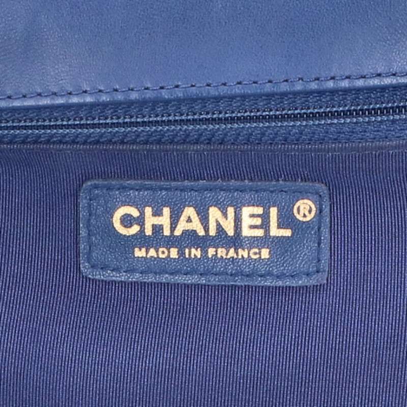 Chanel Boy Chanel 28 Lambskin Chain Shoulder Bag Women's 28