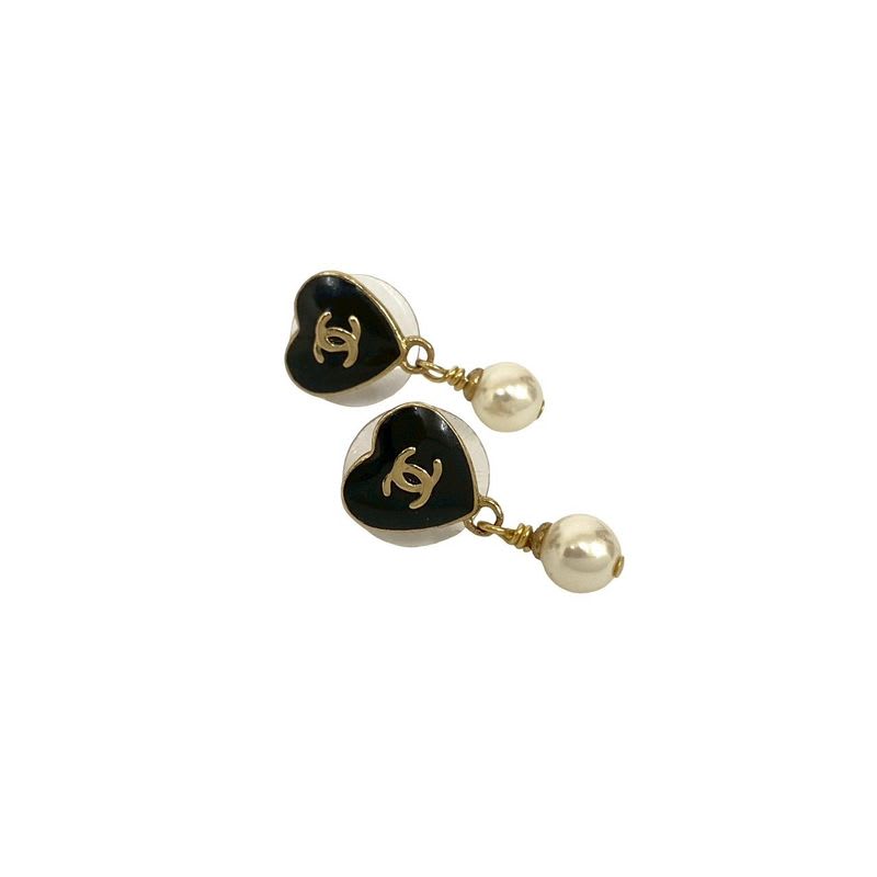 Chanel Coco Mark Heart Motif GP Fake Pearl Earrings Accessories 04A