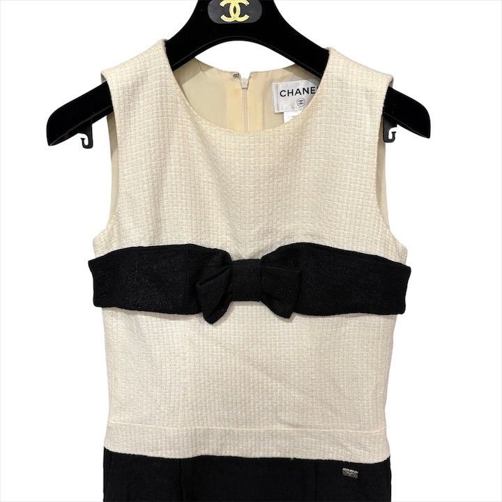 Chanel Ribbon Quilted CC Logo Chain Charm Tweed Dress 36