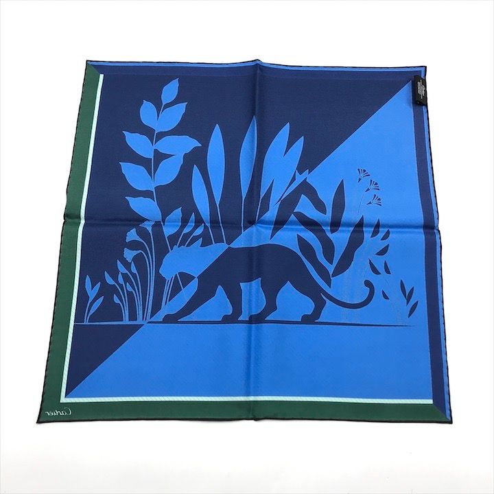 Cartier Panthère Silk Scarf Present Blue