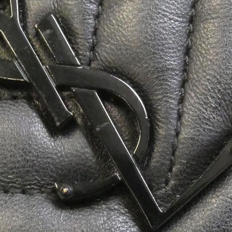 Saint Laurent Dv708 Shoulder Bag