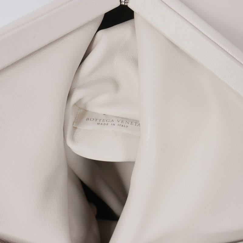 Bottega Veneta Triangle Clutch BAG Triangle Clutch Bag Leather White