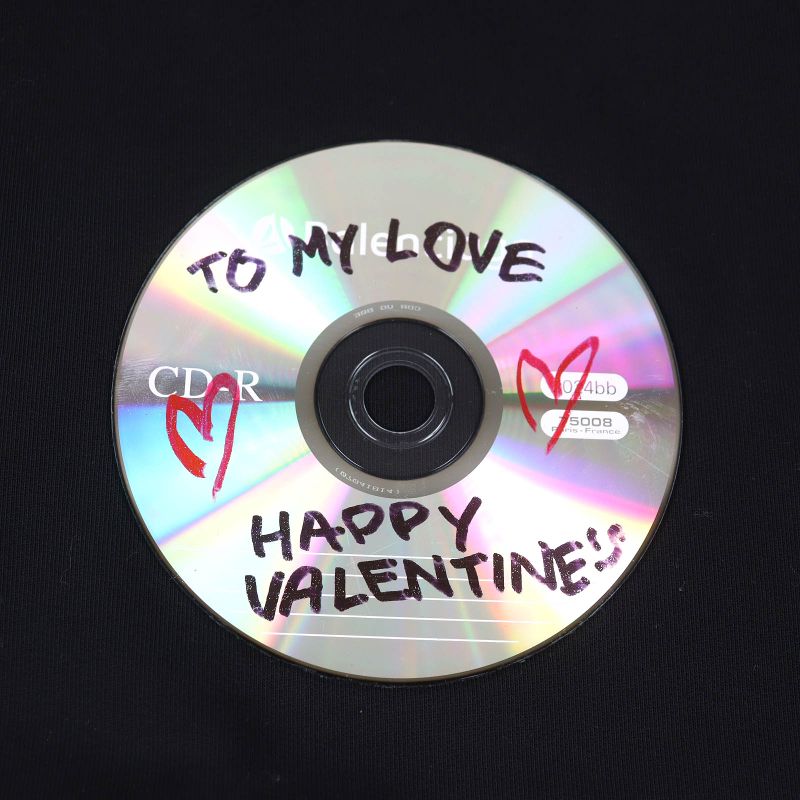 Balenciaga 739024 Valentine CD Hoodie 100% Cotton Valentine CD Distressed