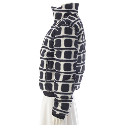 Chanel 07A Reversible Down Jacket Storage Bag Down Jacket P31622 Black White
