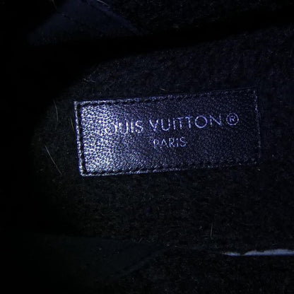 Louis Vuitton Logo Suede Snowdrop Line Boots