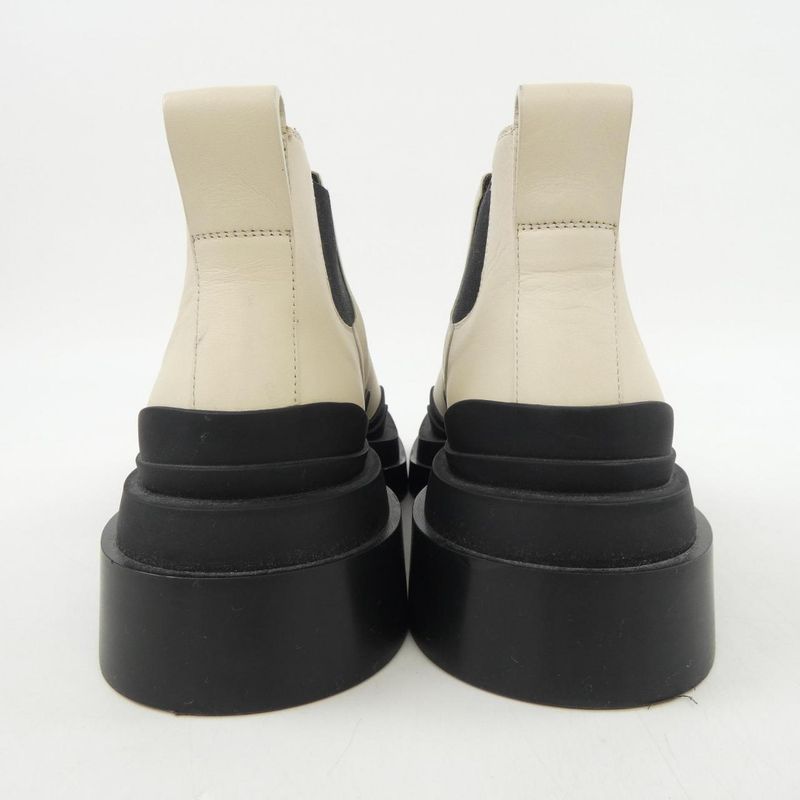 Bottega Veneta Tire Ankle Chelsea Boots 630300vbs50 Boots