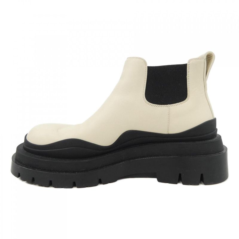 Bottega Veneta Tire Ankle Chelsea Boots 630300vbs50 Boots