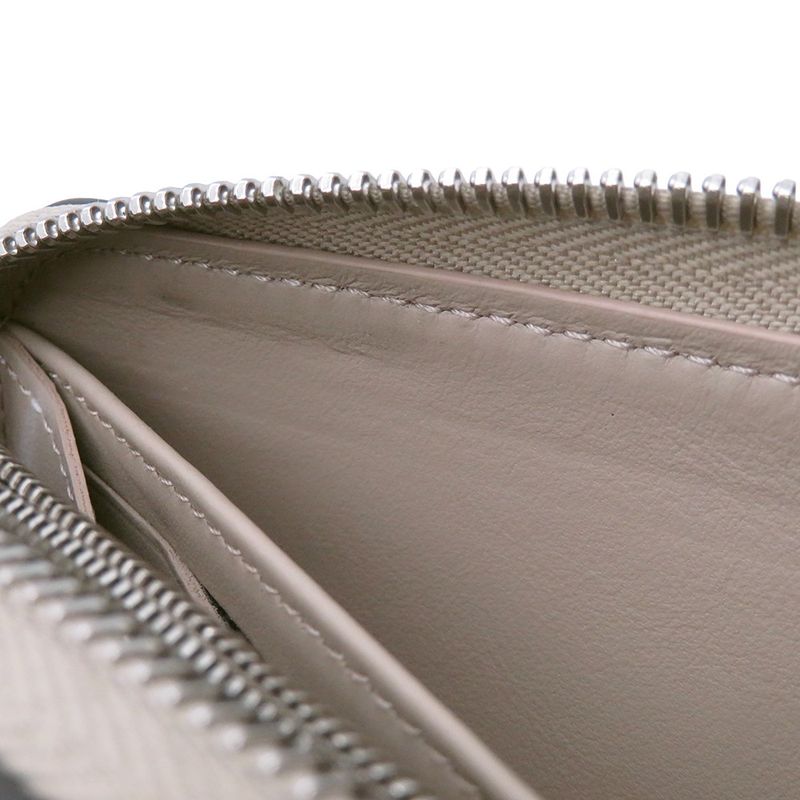 Louis Vuitton Wallet Monogram Mahina Zippy Gale