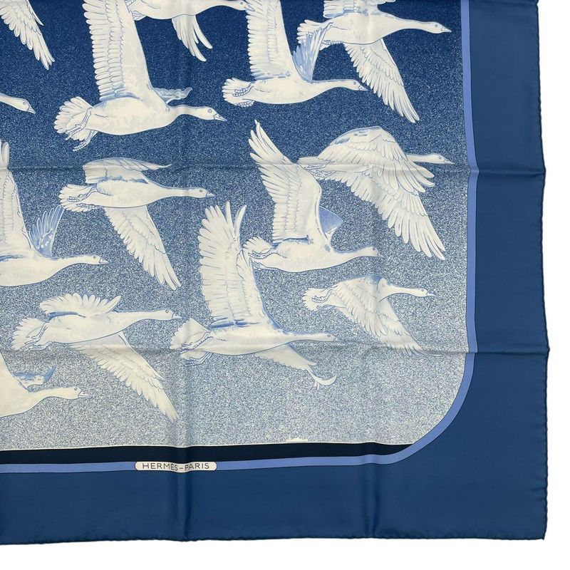 HERMES Carre 90 Scarf Migratory Bird 100% Silk Blue