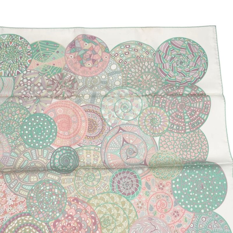 HERMES Scarf Silk Carre 90 Reves D Escargots Snail's Dream White Box Included