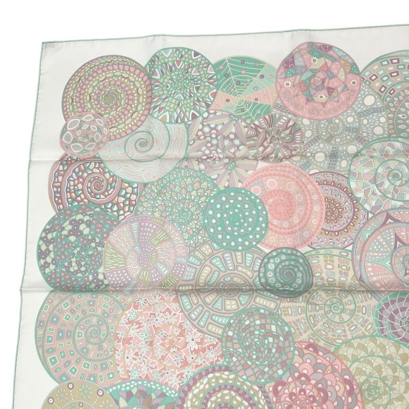 HERMES Scarf Silk Carre 90 Reves D Escargots Snail's Dream White Box Included