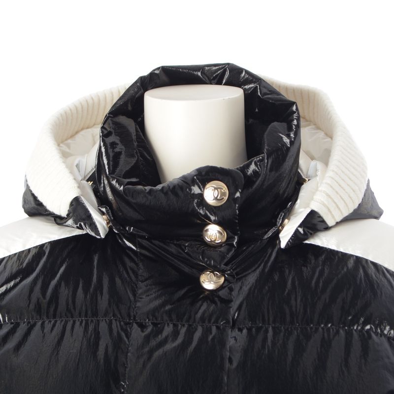 CHANEL 25 26 Coco Nege Collection Coco Mark Puffer - Down Coat Outerwear