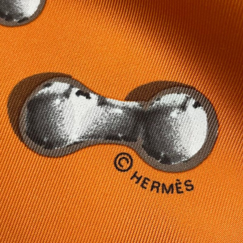 HERMES Carre 90 VIF Argent Silver Drop Scarf Silk Orange Box Included