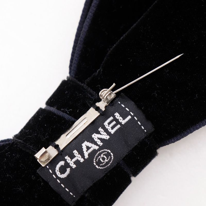 CHANEL Ribbon Velor Black Ladies 17g Brooch