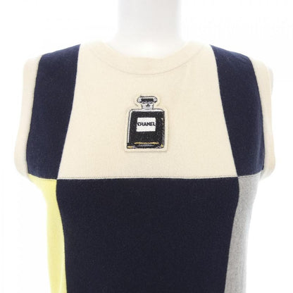 CHANEL P32713k00742 08P One Piece