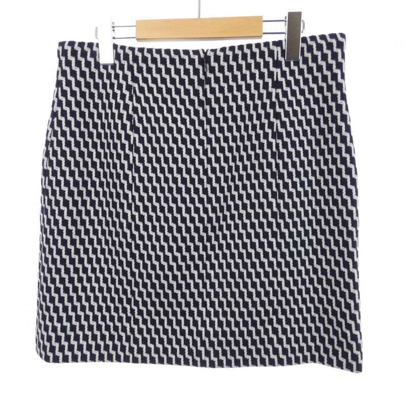 CHANEL P59021v39106 Skirt