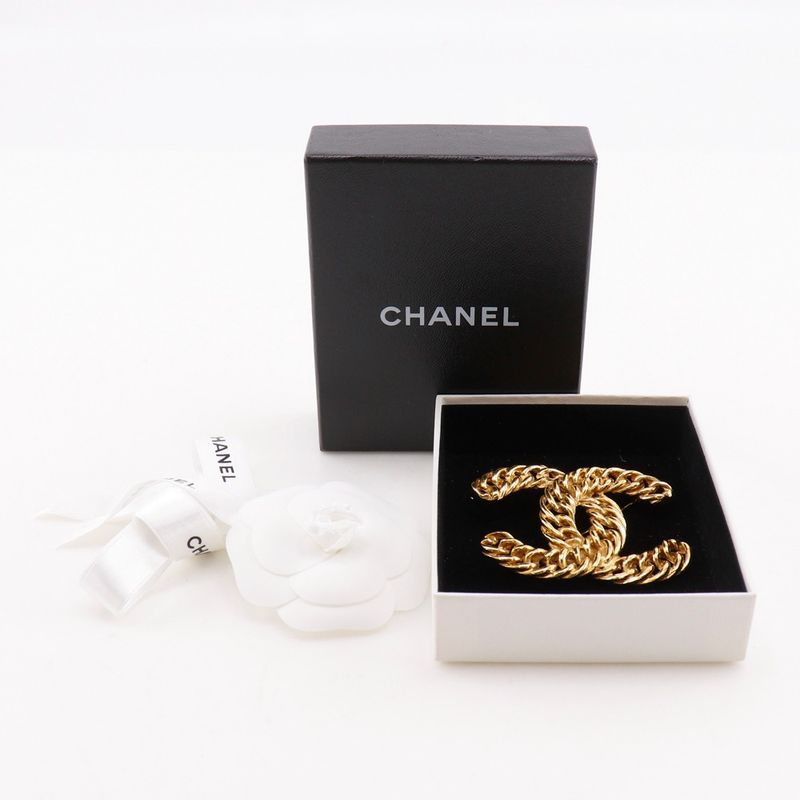 CHANEL Coco Mark Chain Gold Plated Ladies 37g Brooch